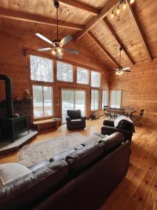 Χώρος καθιστικού στο THE RIVER HOUSE LIMIT 6 home