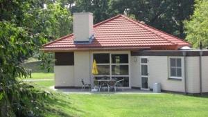 Modern eingerichteter Bungalow - b56111