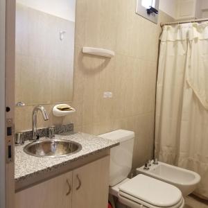 Ванная комната в DELFINA suites 3A