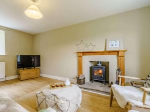 A television and/or entertainment centre at 3 Bed in Masham 83728