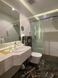 Vannituba majutusasutuses Wassad Hotel Makkah فندق وسد مكة
