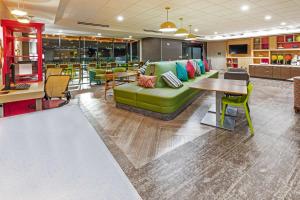 Posezení v ubytování Home2 Suites By Hilton Weatherford