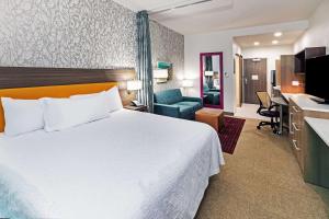 Postel nebo postele na pokoji v ubytování Home2 Suites By Hilton Weatherford