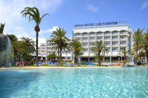 Bazén v ubytování Gran Hotel Las Fuentes nebo v jeho okolí