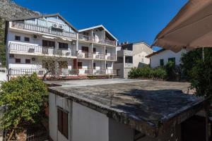 Budova, kde se apartmán nachází