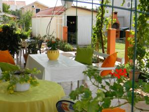Ein Garten an der Unterkunft Apartments Gabriel