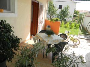Ein Garten an der Unterkunft Apartments Gabriel