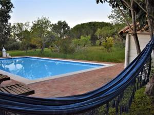 Piscina de la sau aproape de Monte Rosa Rural Guesthouse