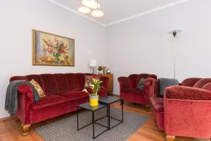 Ein Sitzbereich in der Unterkunft Ferienwohnung für 3 Personen  1 Kind ca 60 m in Njivice, Kvarner Bucht Krk