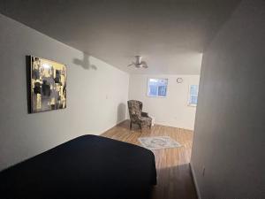 Gambar di galeri bagi LittleBetty's LandingPad di Torrance