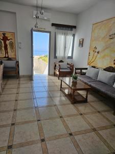 Χώρος καθιστικού στο Hotel Leta 
