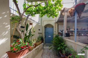 Afbeelding uit fotogalerij van Alexandra House in Nazareth