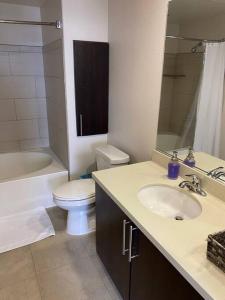 Cute Cozy unit in west Hollywood