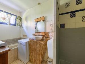 Koupelna v ubytování Spacious holiday home in Marquise with garden + 27 fotografií