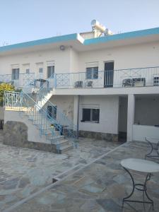Balkón nebo terasa v ubytování Akrotiri rooms