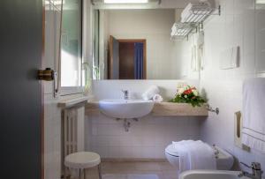 Koupelna v ubytování Hotel Mariani