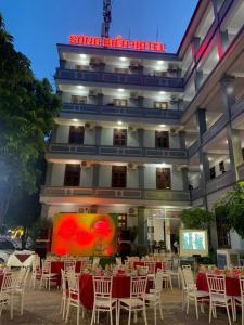 Restoran või mõni muu söögikoht majutusasutuses Sóng Biển Hotel Cửa Lò