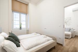 Gallery image of Andrassy Essence Apartment in Budapest