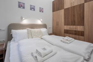 Gallery image of Andrassy Essence Apartment in Budapest +15 photos