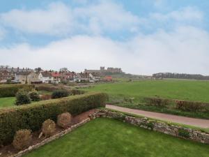 Vườn quanh Whitestacks