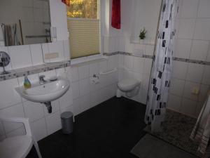 Ein Badezimmer in der Unterkunft Holiday home Santelmann House II