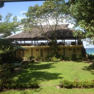 Galeriebild der Unterkunft Camiguin Island Golden Sunset Beach Club in Mambajao