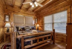 赛维尔维尔Awesome View, Pool, Hot Tub Game Room, Fireplace的相册照片