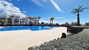 Πισίνα στο ή κοντά στο Lovley Ground Floor 2 Bed Direct Pool Access Free WiFi