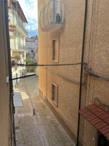 The building in which a vendégházakat is located