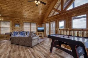 赛维尔维尔Awesome View, Pool, Hot Tub Game Room, Fireplace的相册照片