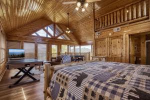 赛维尔维尔Awesome View, Pool, Hot Tub Game Room, Fireplace的相册照片