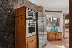 Η κουζίνα ή μικρή κουζίνα στο Karat Villa Kanaria