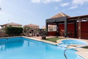 Πισίνα στο ή κοντά στο Karat Villa Kanaria