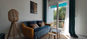 Galeriebild der Unterkunft Superbe cocon 3 étoiles -plein sud- parking- proche village et plages in Le Pradet