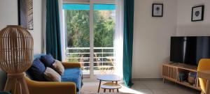 Galeriebild der Unterkunft Superbe cocon 3 étoiles -plein sud- parking- proche village et plages in Le Pradet