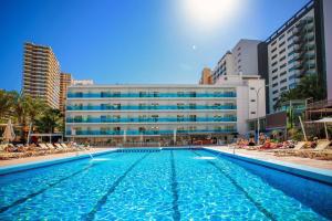 Bazén v ubytování Hotel Servigroup Calypso nebo v jeho okolí