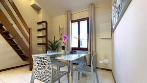 Foto dalla galleria di Int 18 - Suite Lorenzo by Residence San Luca a Bologna