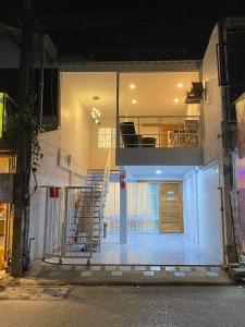 Budova, kde se apartmán nachází + 34 fotografií