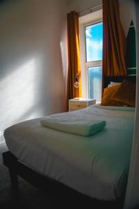 Un ou plusieurs lits dans un hébergement de l'établissement Perfect Stays in Mutely for Couples