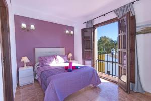 Posteľ alebo postele v izbe v ubytovaní Large townhouse Marbella golden mile + 23 fotografií