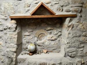 Fotografia z galérie ubytovania Charming typical stone house with modern amenities v destinácii Chauzon
