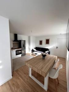Η κουζίνα ή μικρή κουζίνα στο Appartement 4/6 personnes - Cornimont