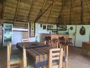 Posezení v ubytování Pumba Safari Cottages + 35 fotografií