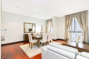 Gallery image of Anantara Flatprivate Beach! Burj & Sea View in Dubai