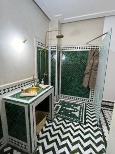 Koupelna v ubytování RIAD KS & SPA