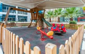 Herní místnost nebo prostor pro děti v ubytování StoneTree - Near JBR Beach - Prime Location