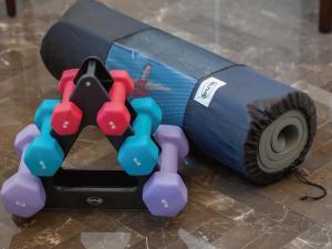 Fitness centrum a/nebo fitness zařízení v ubytování NUO Hotel Beijing
