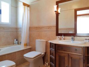 Łazienka w obiekcie Villa de 2 plantas