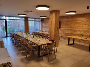Restaurace v ubytování Adalbert penzion Čejkovice + 15 fotografií