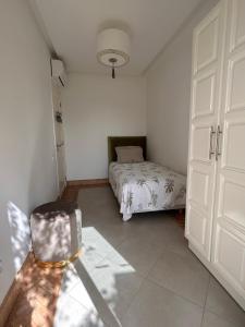 Postel nebo postele na pokoji v ubytování LUXUEUSE VILLA AVEC PISCINE PRIVEE PROCHE D'AGADIR